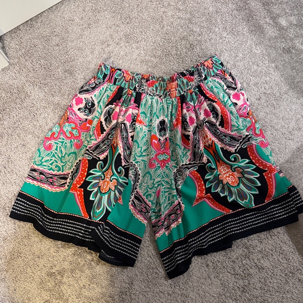 Gibson Latimer Vibrant Green and Pink Women's Shorts